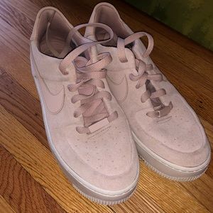 Nike Air Force 1 Sage Low